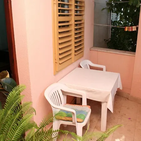 By The Sea Maison d'hôtes